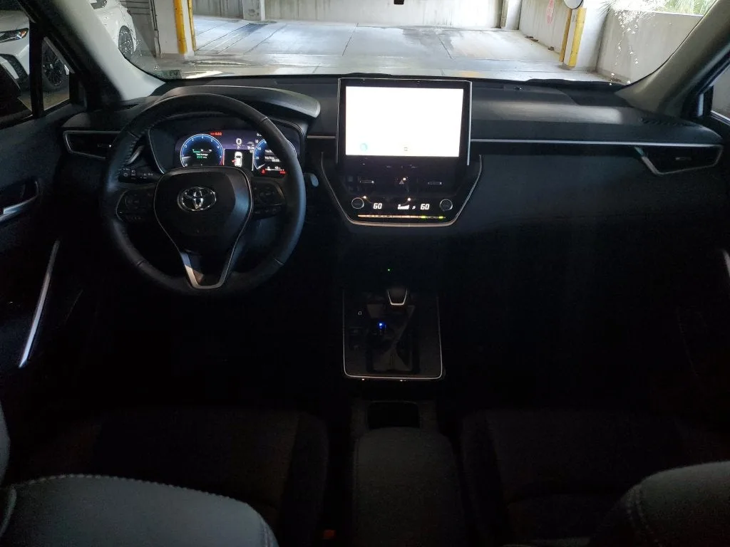 2026 Toyota Corolla Cross XLE photo 17