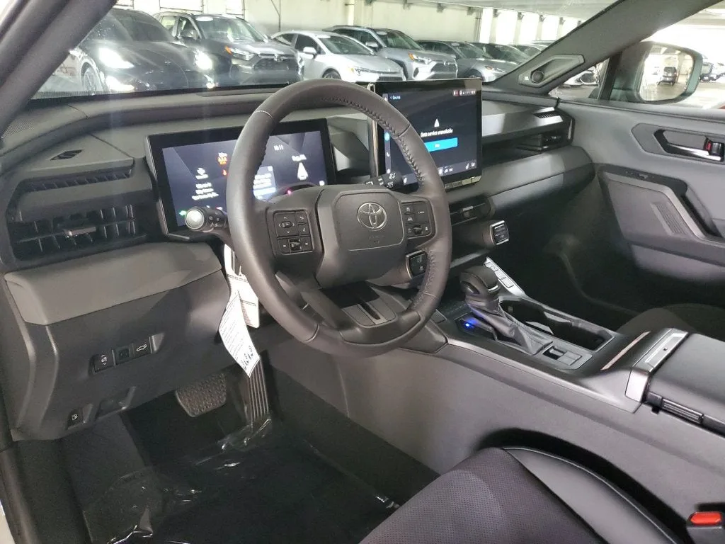 2026 Toyota RAV4 XSE photo 22