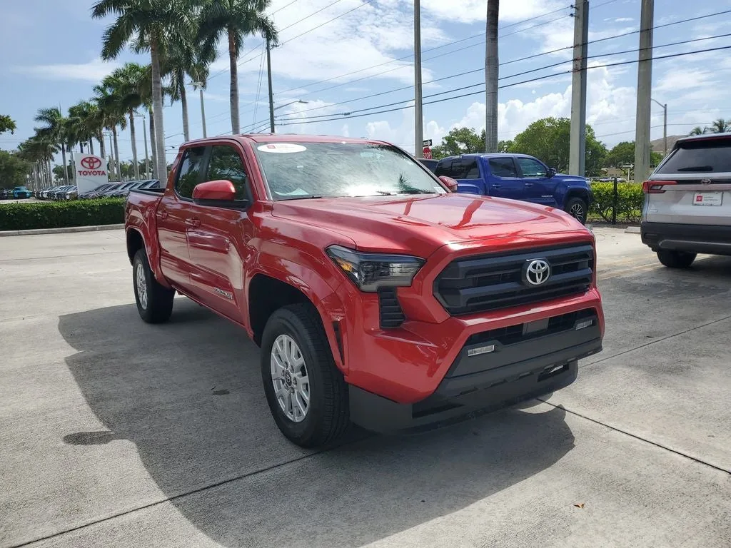 2025 Toyota Tacoma SR5 photo 3