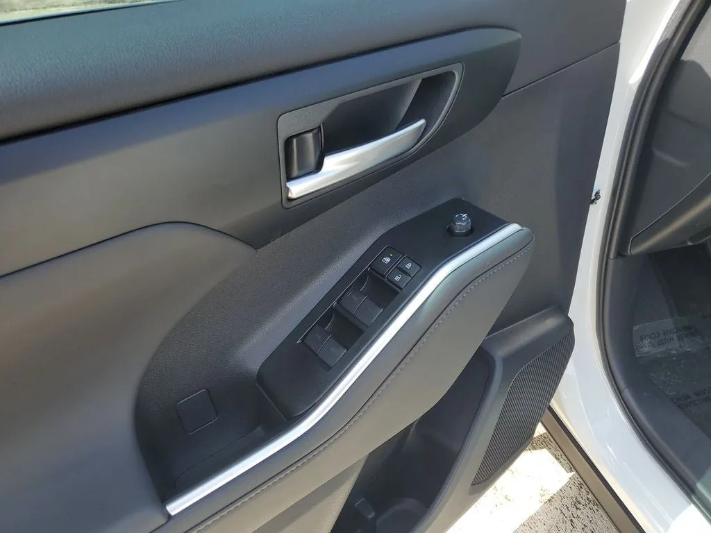 2026 Toyota Highlander Hybrid XLE photo 22