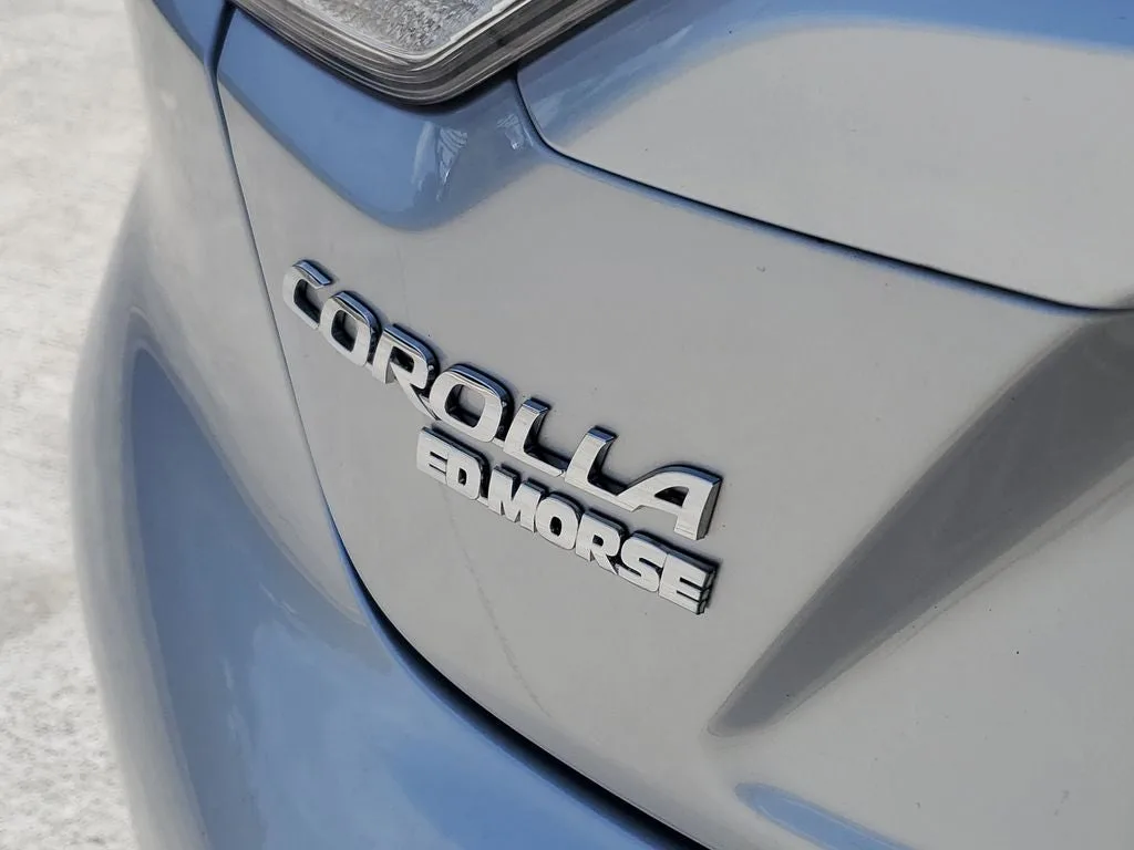 2024 Toyota Corolla LE photo 9