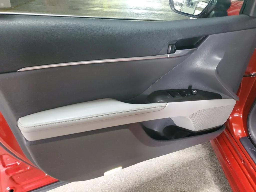 2021 Toyota Camry XSE photo 18