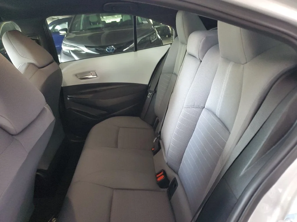 2026 Toyota Corolla SE photo 12