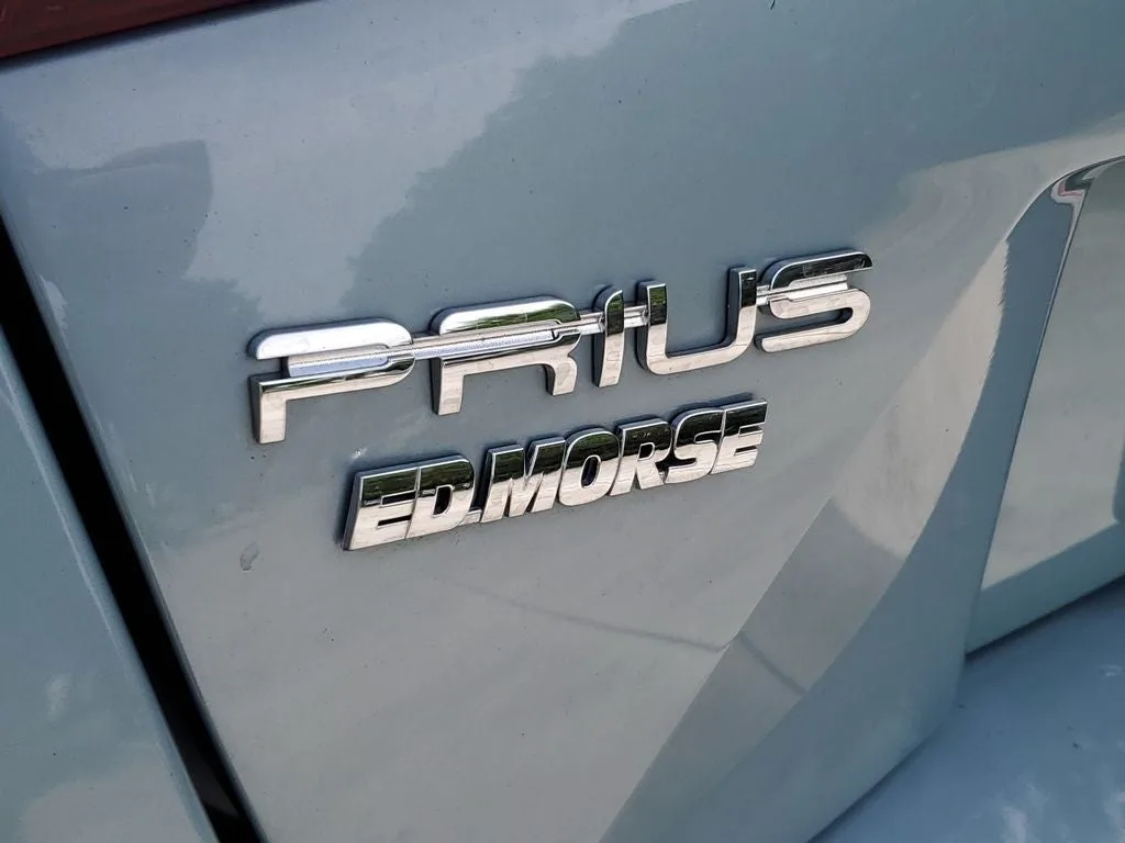 2022 Toyota Prius XLE photo 8