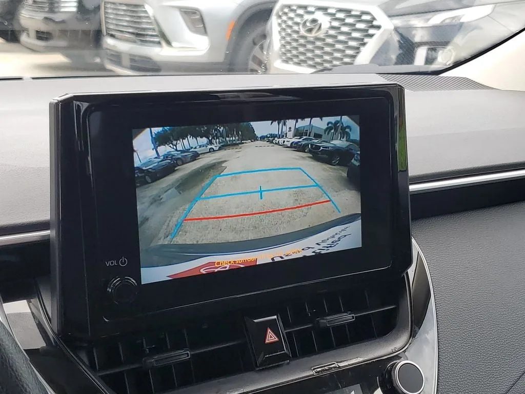 2024 Toyota Corolla LE photo 27