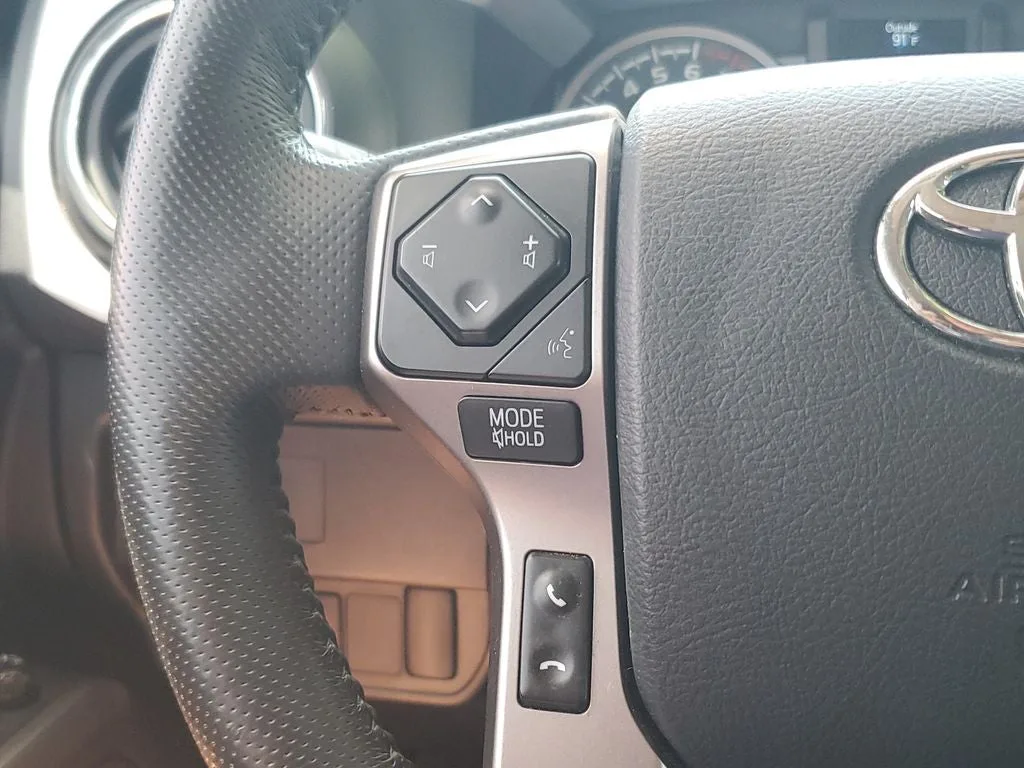 2023 Toyota Tacoma SR5 V6 photo 24