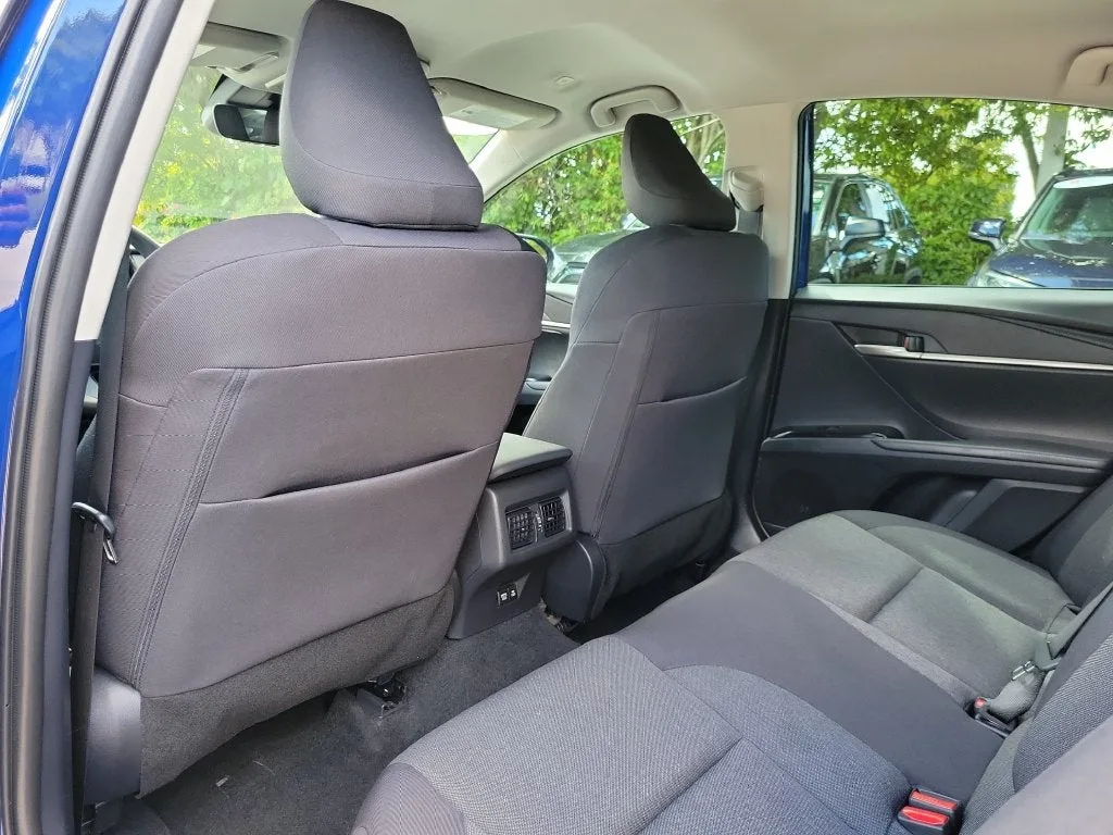 2025 Toyota Camry LE photo 11