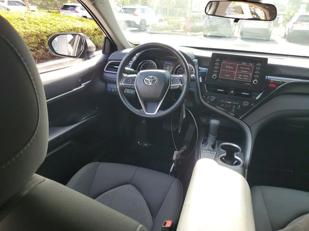 2023 Toyota Camry LE photo 13