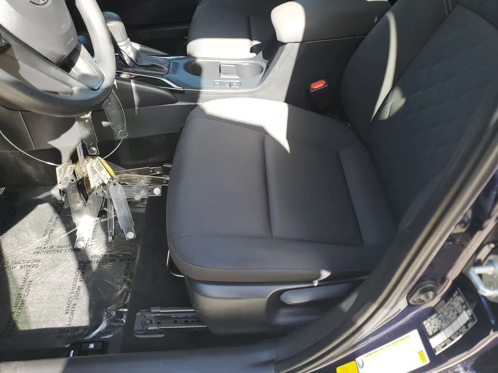 2023 Toyota Corolla LE photo 20