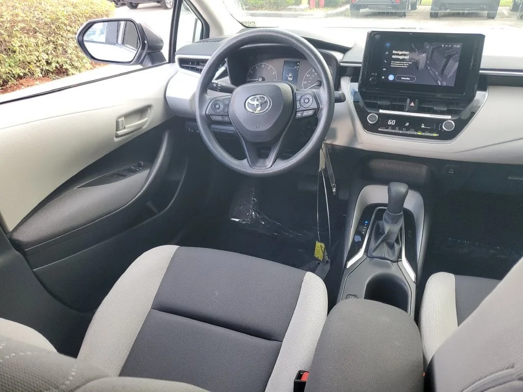 2024 Toyota Corolla LE photo 14