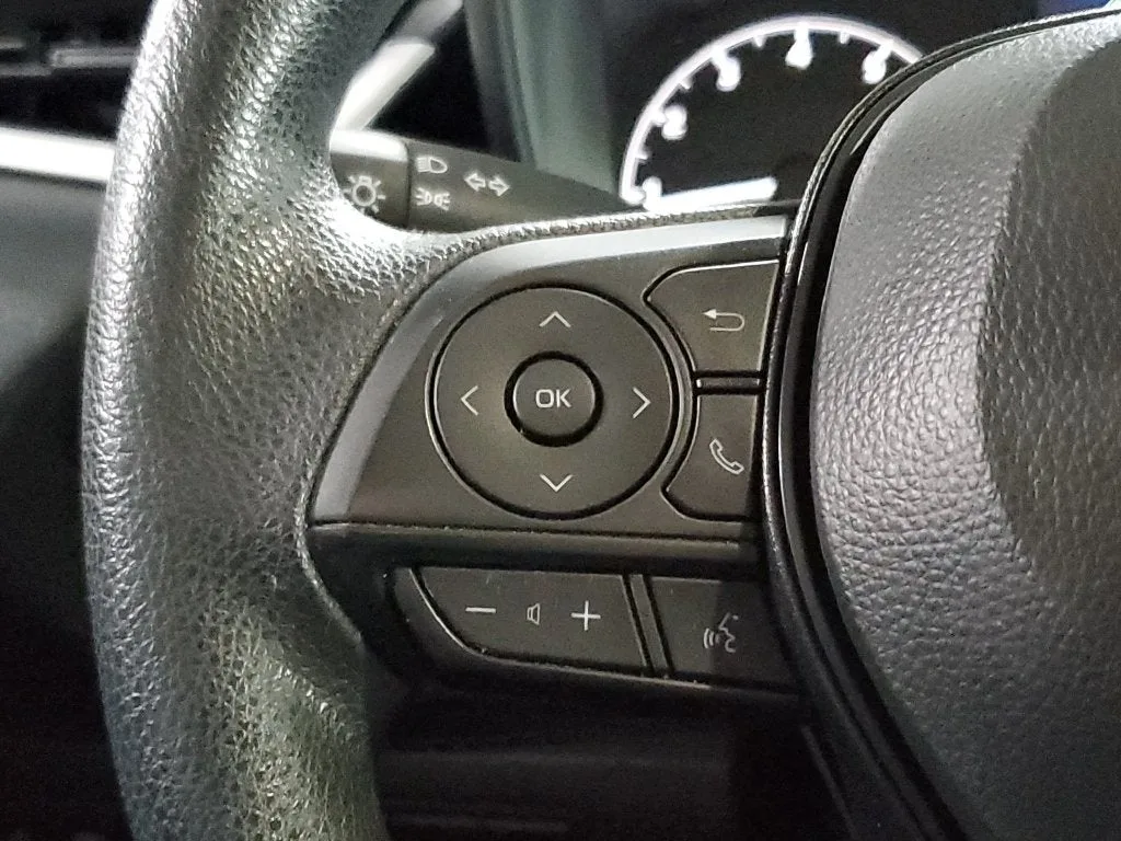 2024 Toyota Corolla LE photo 23
