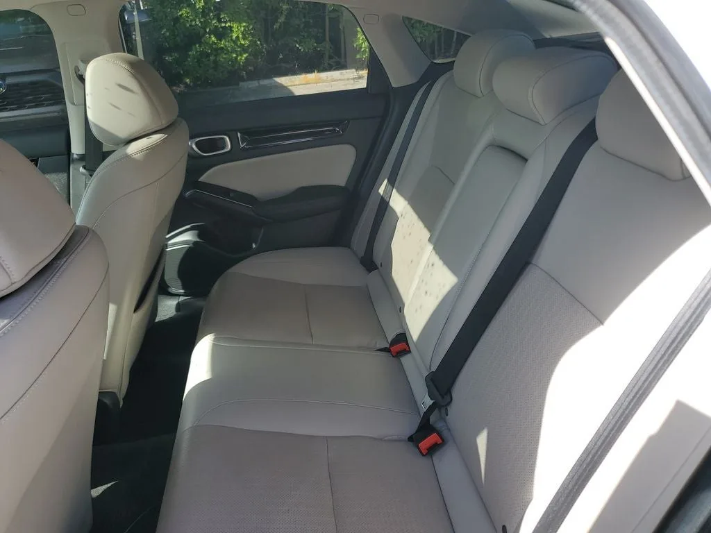 2024 Honda Civic Touring photo 12