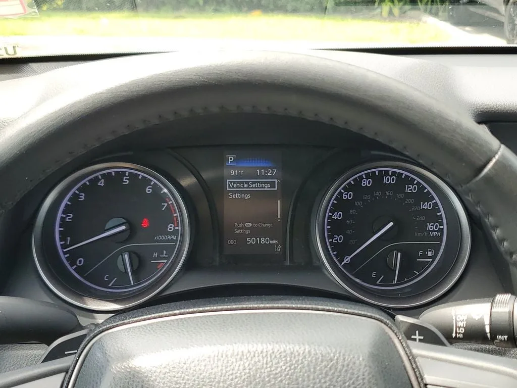2023 Toyota Camry SE photo 24