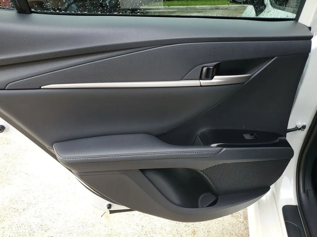 2025 Toyota Camry XSE photo 11