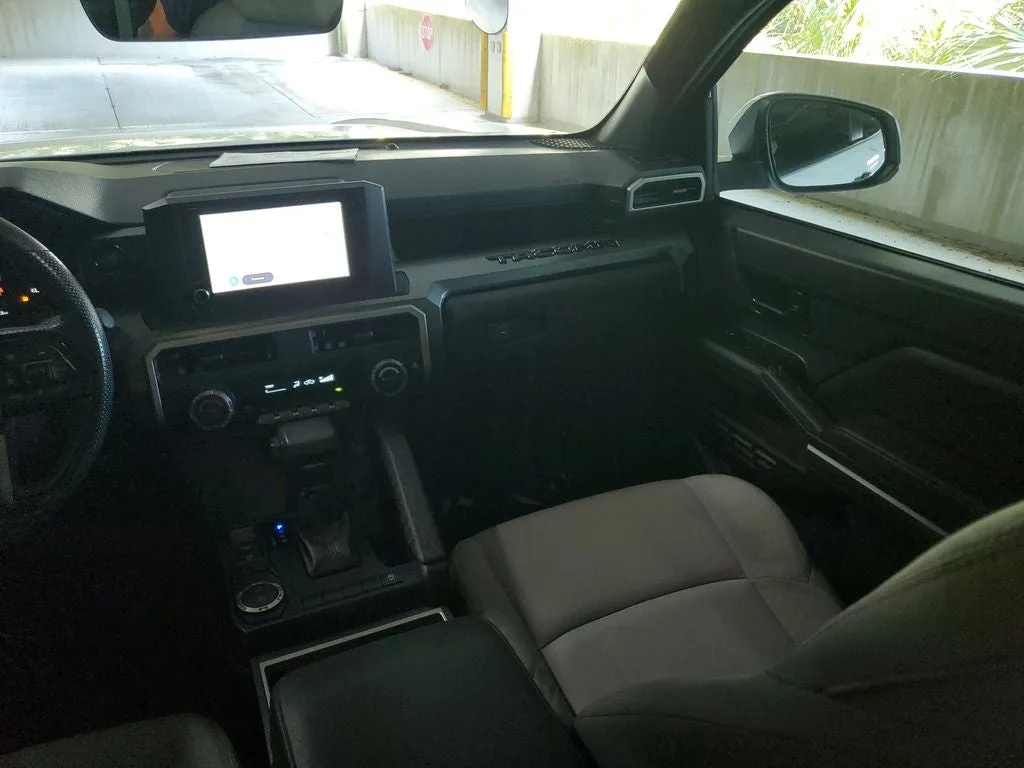 2025 Toyota Tacoma SR5 photo 15