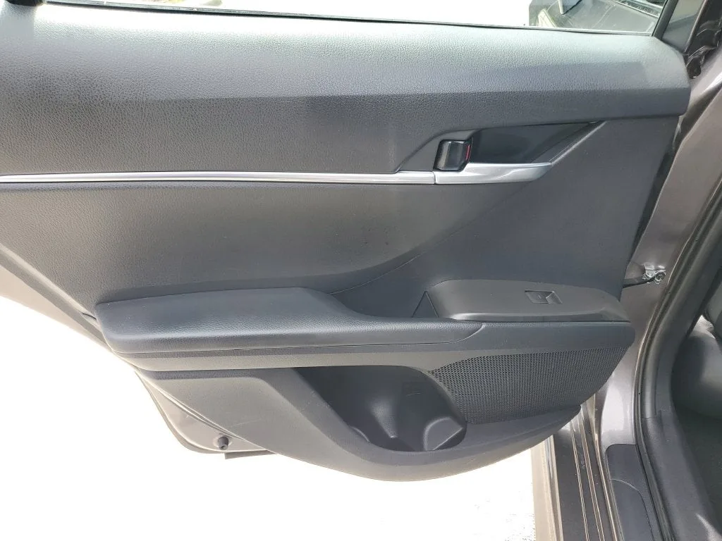2024 Toyota Camry SE photo 10
