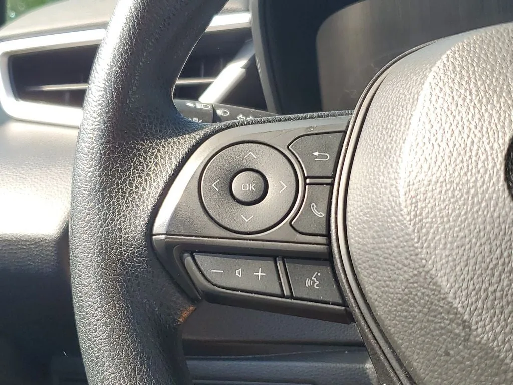 2024 Toyota Corolla LE photo 24
