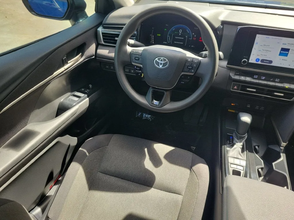 2025 Toyota Camry LE photo 15