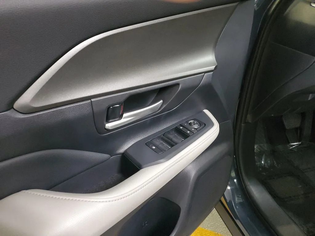 2025 Toyota Grand Highlander Hybrid XLE photo 19