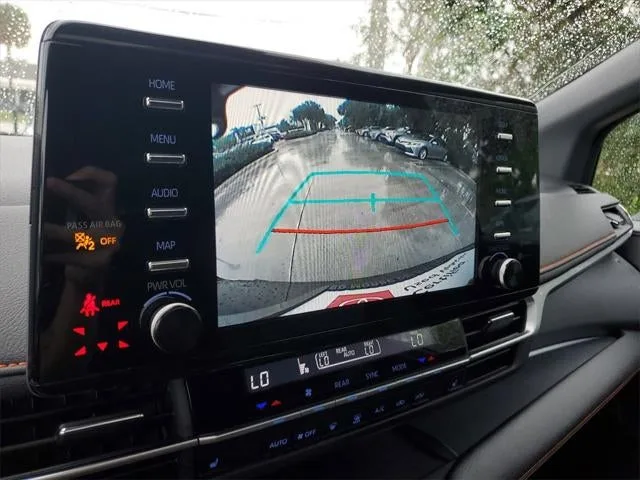 2022 Toyota Sienna XSE 7 Passenger photo 33