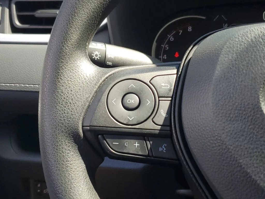 2024 Toyota RAV4 LE photo 22