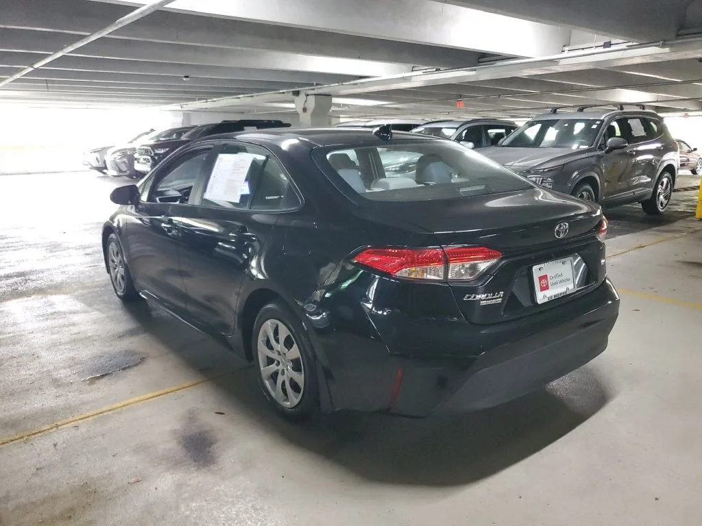 2025 Toyota Corolla LE photo 6
