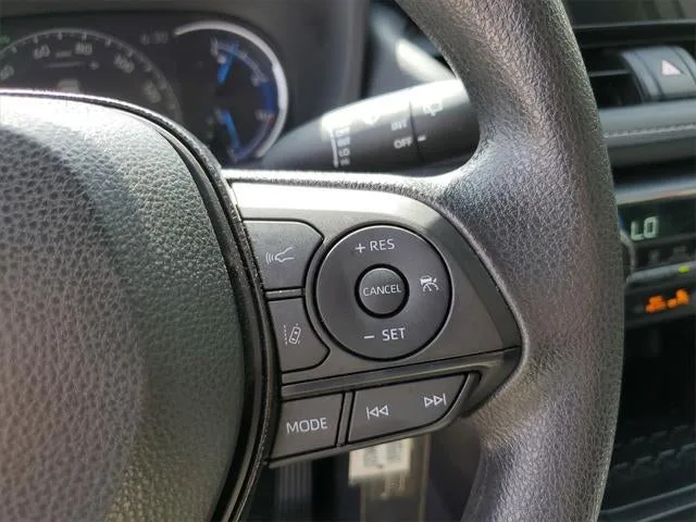2024 Toyota RAV4 Hybrid LE photo 24