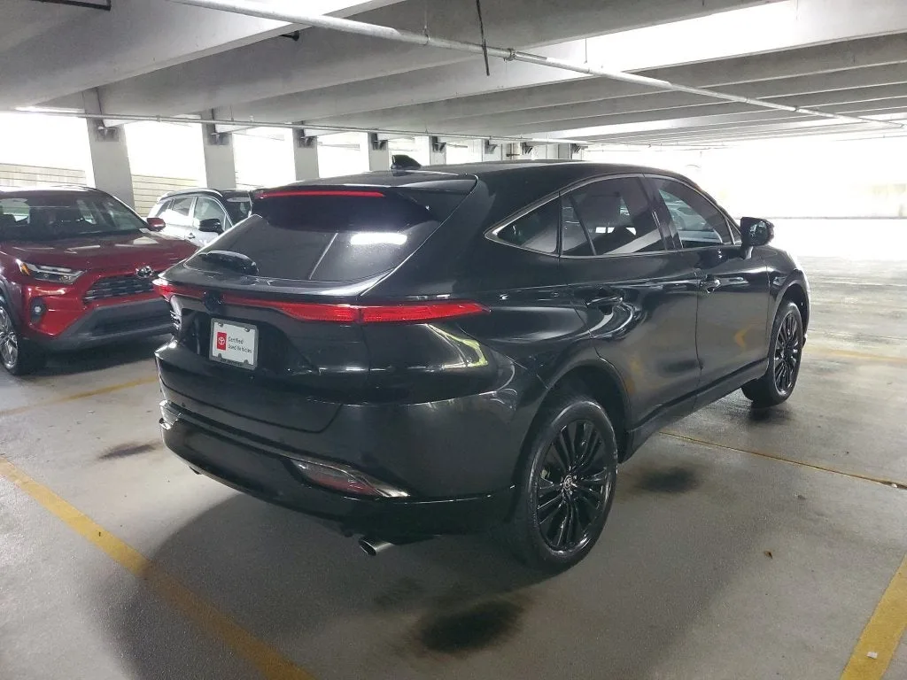 2023 Toyota Venza Nightshade photo 4