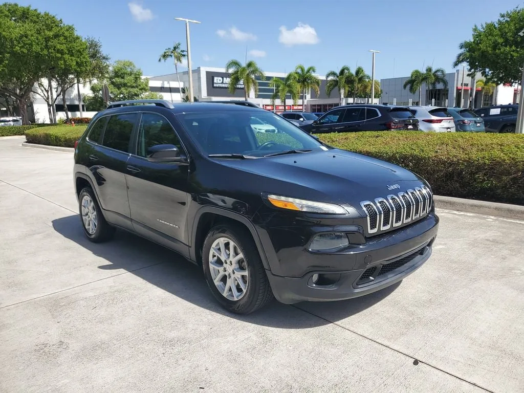 2015 Jeep Cherokee Latitude photo 3