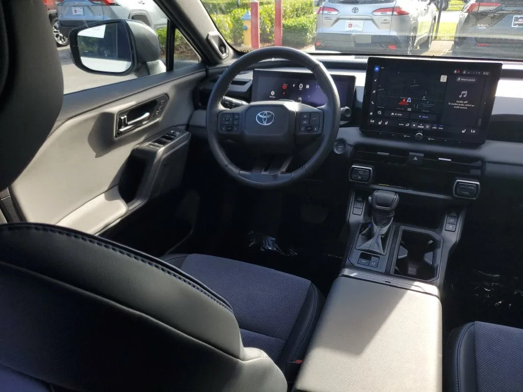 2026 Toyota RAV4 XSE photo 16