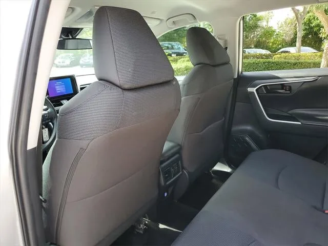 2024 Toyota RAV4 Hybrid LE photo 14