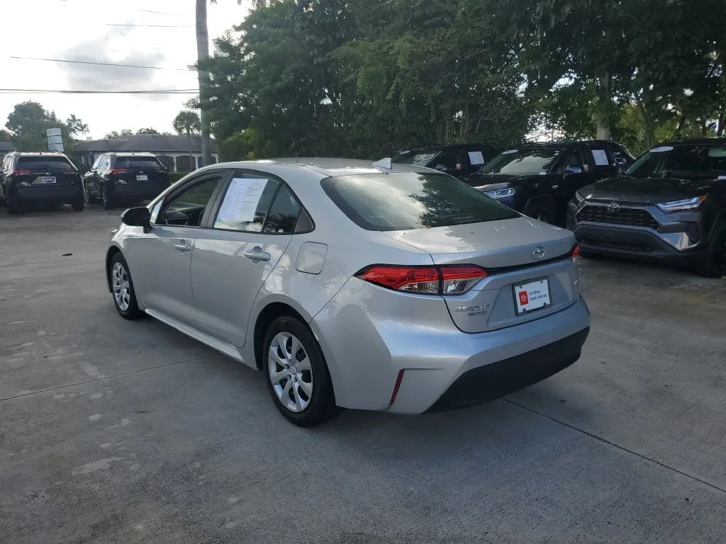 2024 Toyota Corolla LE photo 6