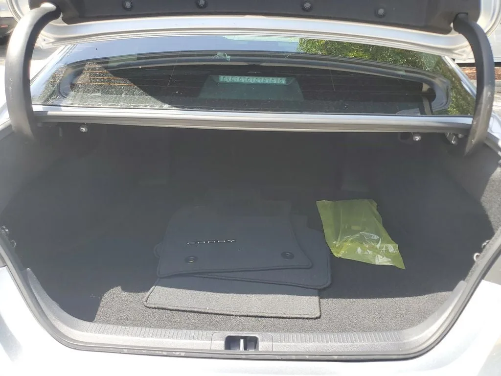 2024 Toyota Camry Hybrid SE photo 10