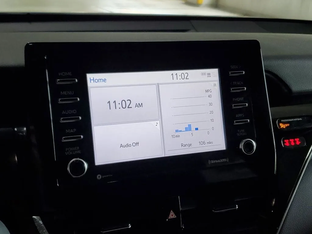 2023 Toyota Camry LE photo 25