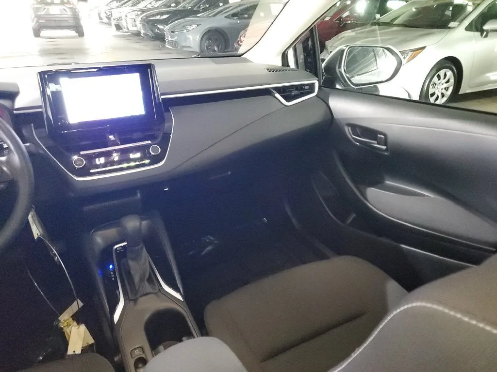 2024 Toyota Corolla Hybrid LE photo 14