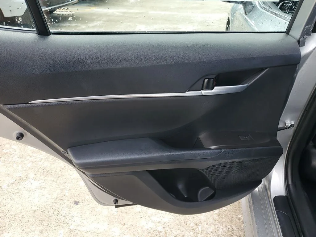 2024 Toyota Camry SE photo 11