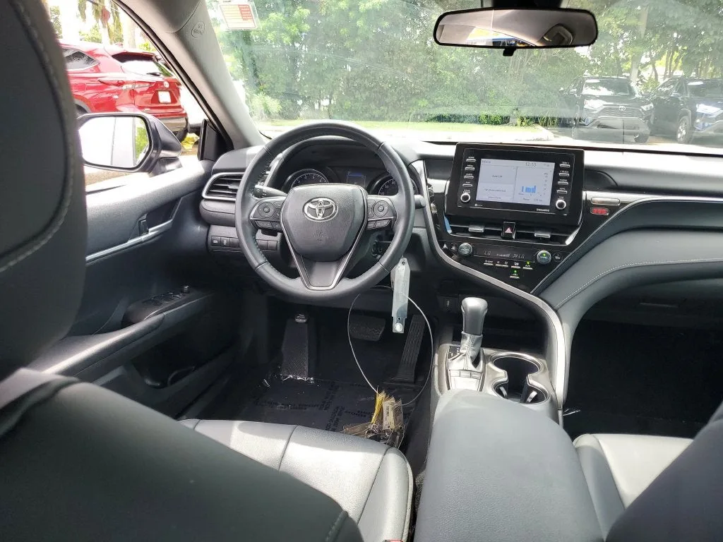 2024 Toyota Camry SE photo 13