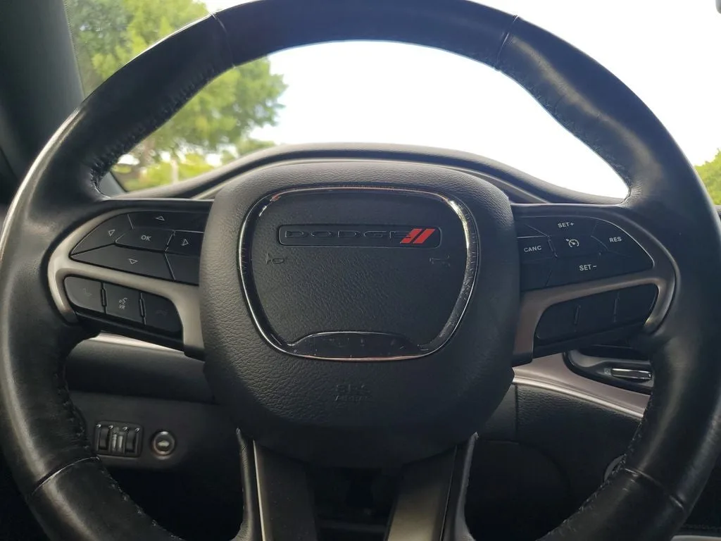 2019 Dodge Challenger SXT photo 21