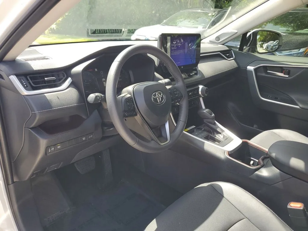 2025 Toyota RAV4 Limited photo 23