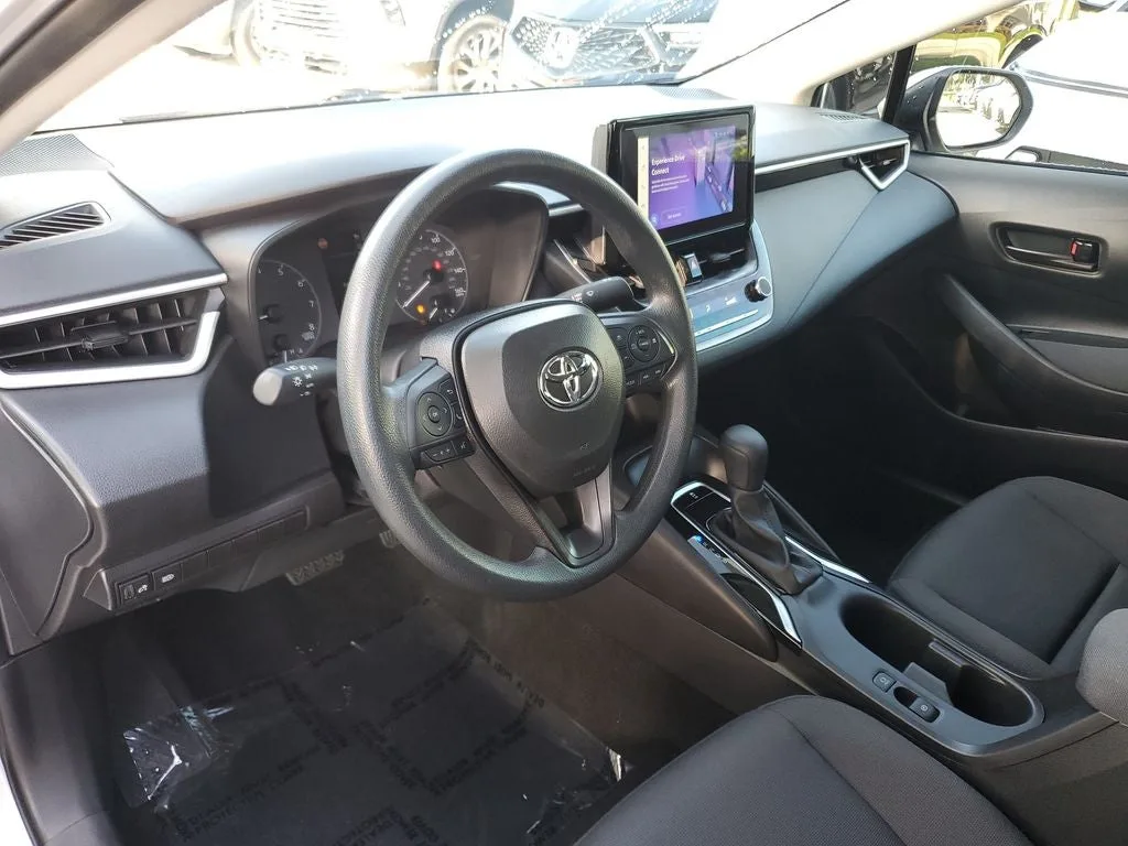 2025 Toyota Corolla LE photo 21