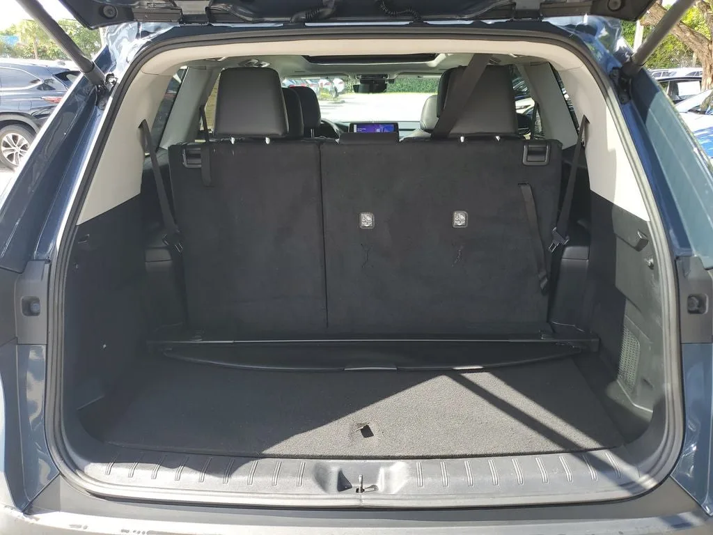 2024 Toyota Grand Highlander Platinum photo 10