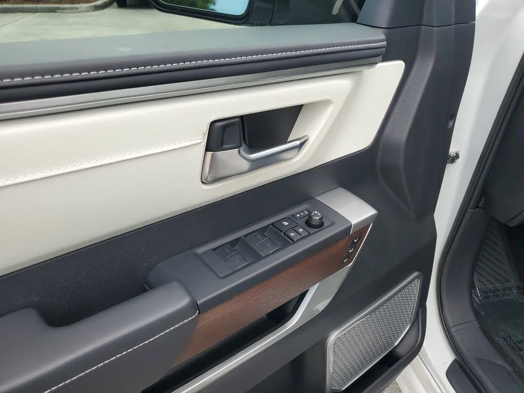 2025 Toyota Sequoia Capstone photo 18