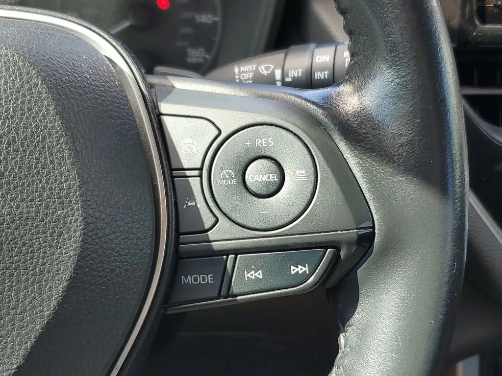 2023 Toyota Corolla Cross Hybrid SE photo 23