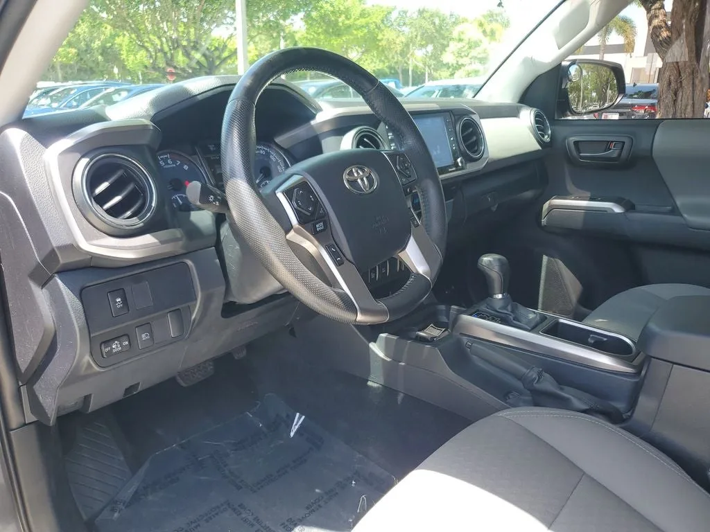 2023 Toyota Tacoma SR5 V6 photo 22