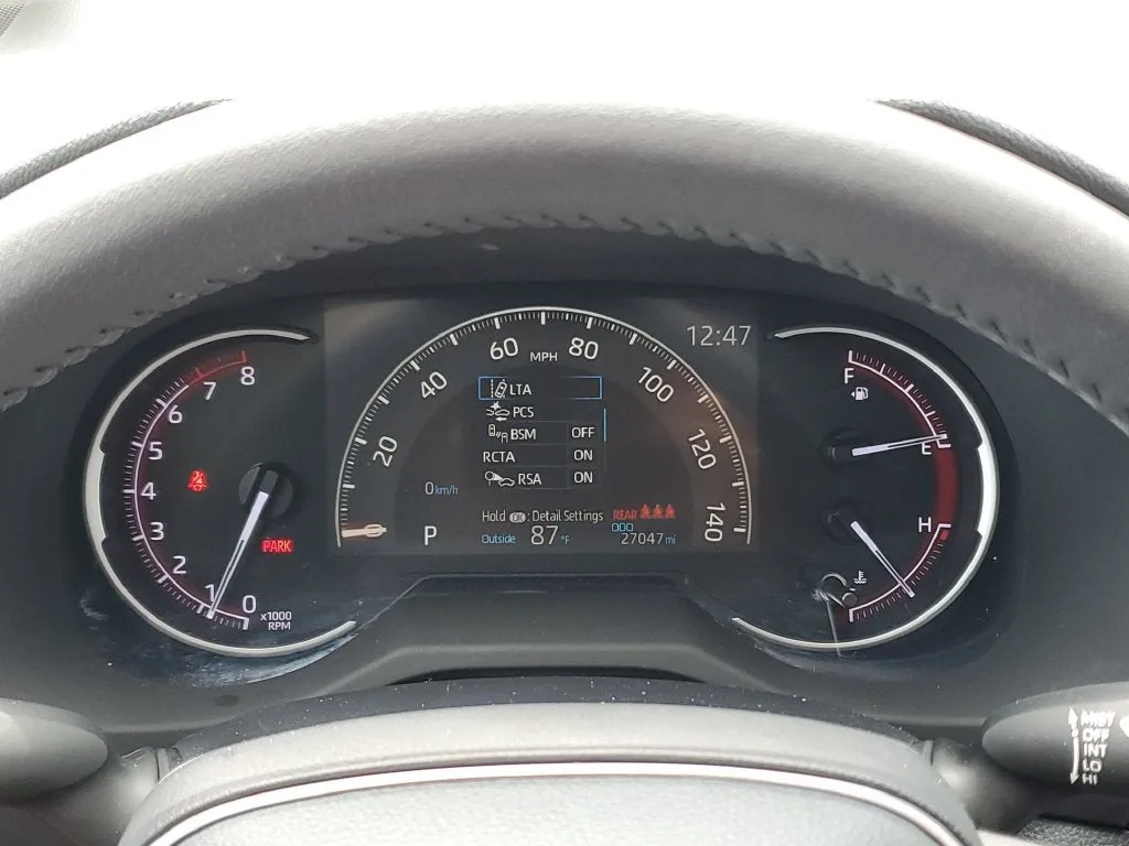 2023 Toyota RAV4 XLE Premium photo 27