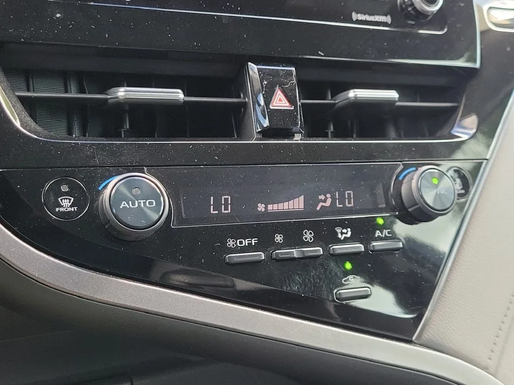 2023 Toyota Camry LE photo 28