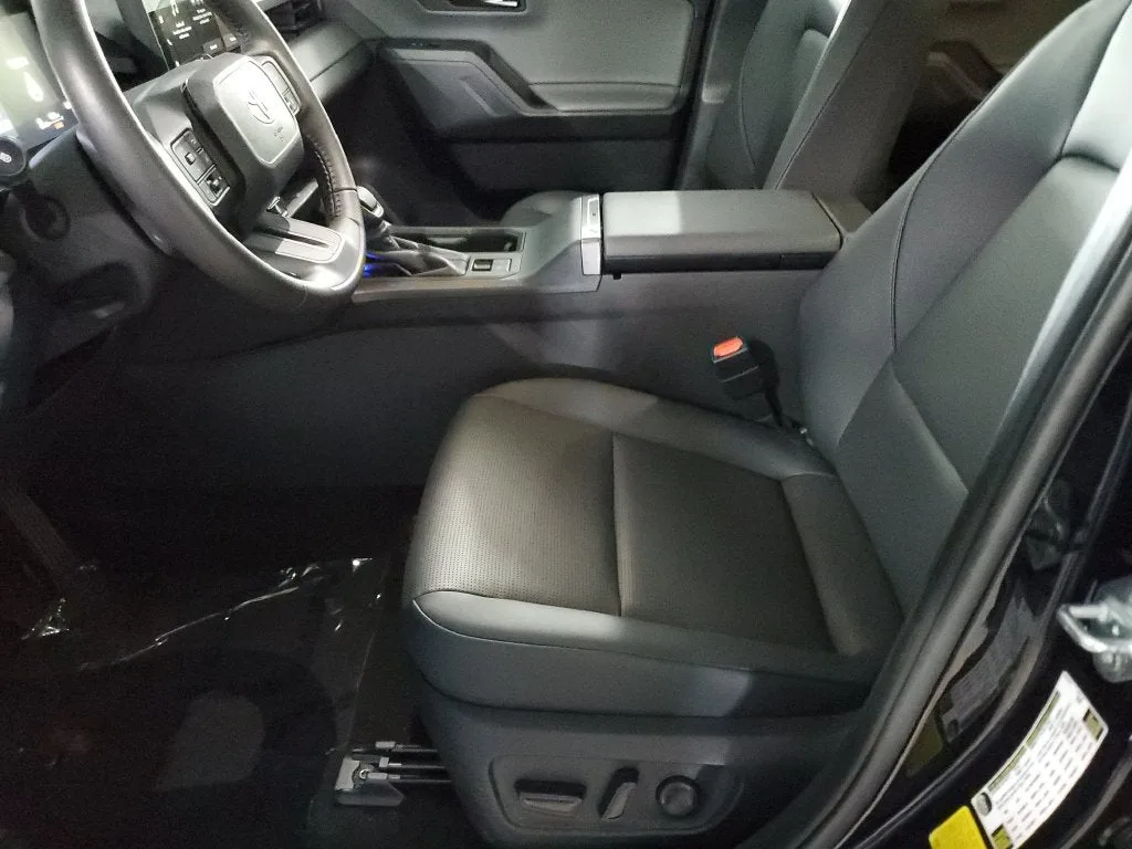2026 Toyota RAV4 XLE Premium photo 20