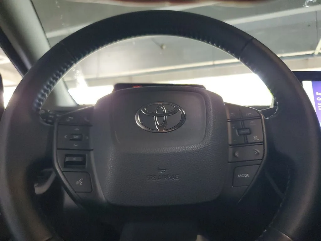 2026 Toyota Prius LE photo 21