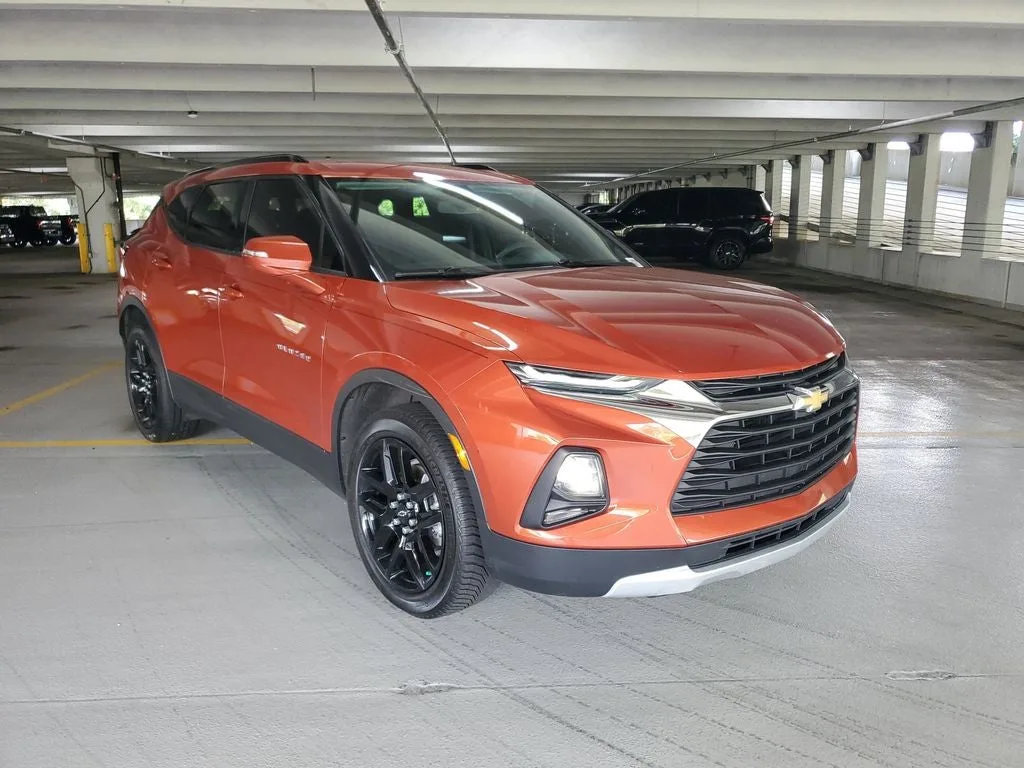 2022 Chevrolet Blazer LT photo 3