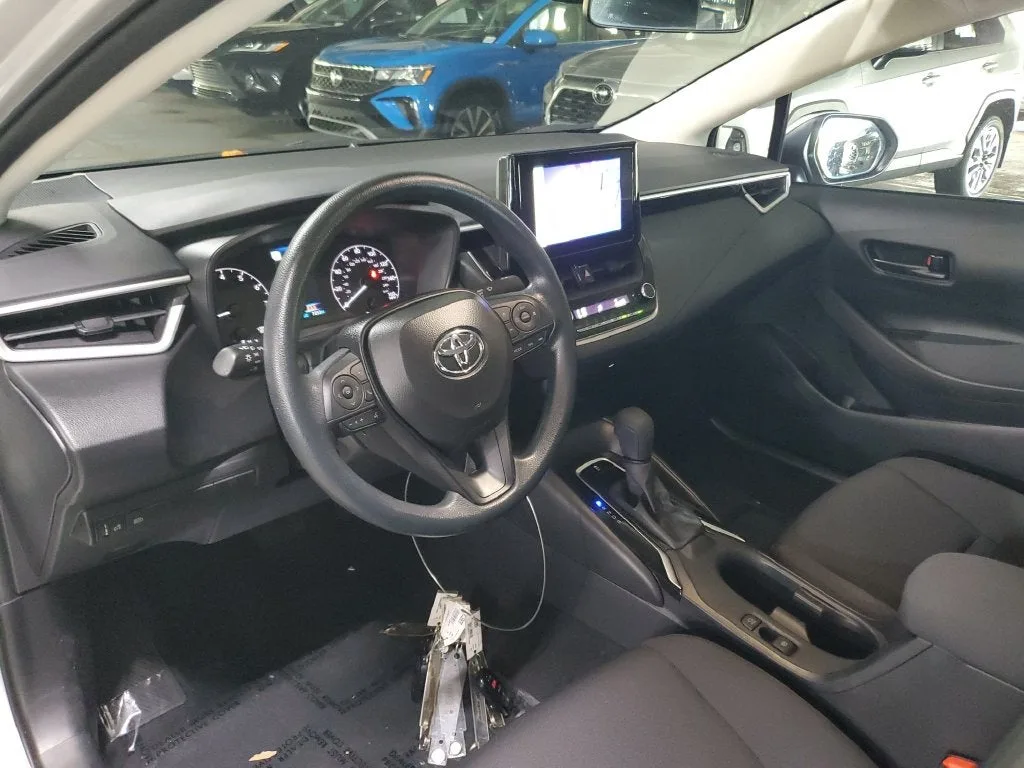 2025 Toyota Corolla LE photo 22